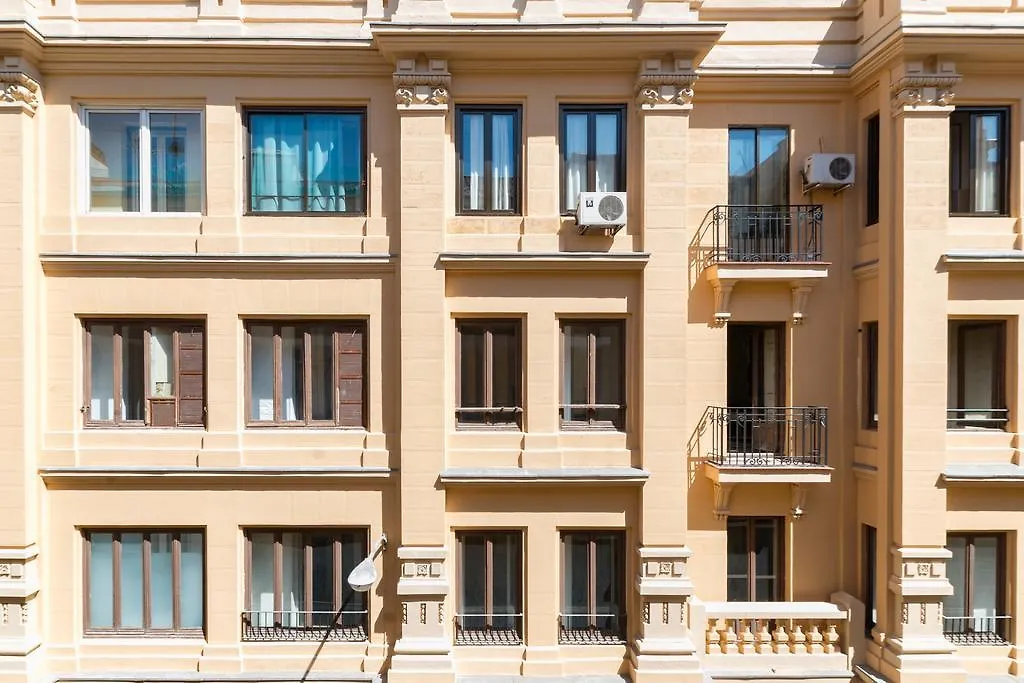 Apartamentos Caballero De Gracia-1